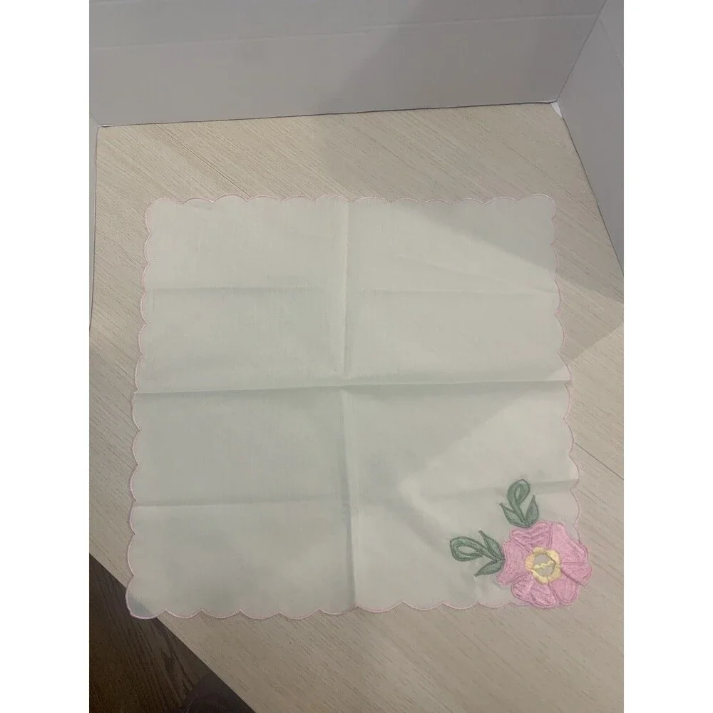 VINTAGE IVORY FLORAL EMBROIDERED NAPKINS -6 Pieces 15.5” X 15.5”